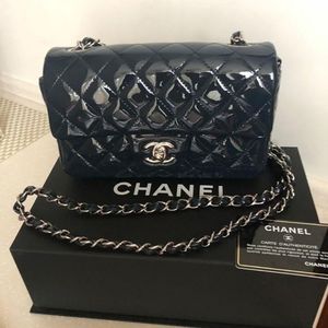 Chanel patented quilted rectangle Bag (medium)